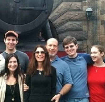 Οικογένεια Ζούκερμπεργκ: Ποιοι κρύβονται πίσω από τον ιδρυτή του Facebook