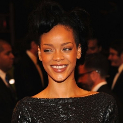 Οι φίλοι της πιέζουν τη Rihanna να κάνει αποτοξίνωση