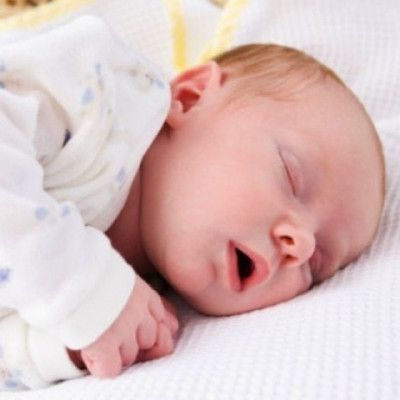 4 tips για τον ύπνο του νεογέννητου μωρού σας χωρίς κινδύνους