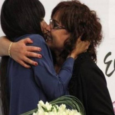 Eurovision 2012: Η συγκίνηση της Loreen για τη νίκη και η αγκαλιά της μητέρας της