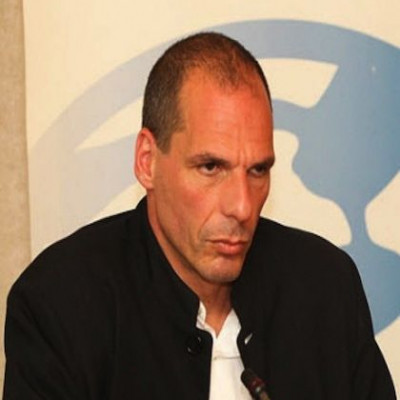 Γιάννης Βαρουφάκης: Τι αφίερωσε στην Κριστίν Λαγκάρντ;