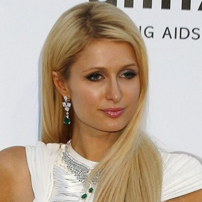 Paris Hilton: Ανακοίνωσε ότι έρχεται στην Ελλάδα