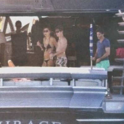 Χρουσαλά-Πατίτσας: Κρουαζιέρα στο Αιγαίο με το δεσμευμένο σκάφος!