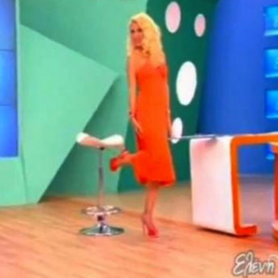 Ελένη Μενεγάκη: «Όλα στο πορτοκαλί εκτός από το…»