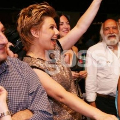 Σε τρελά κέφια η Κατερίνα Καραβάτου (φωτό)