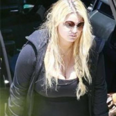 Jessica Simpson: Λιώνει στο γυμναστήριο!
