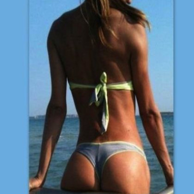 Γνωστή Ελληνίδα τραγουδίστρια παραλίγο να ‘ρίξει’ το Facebook με τις σέξι πόζες της! (φωτό)