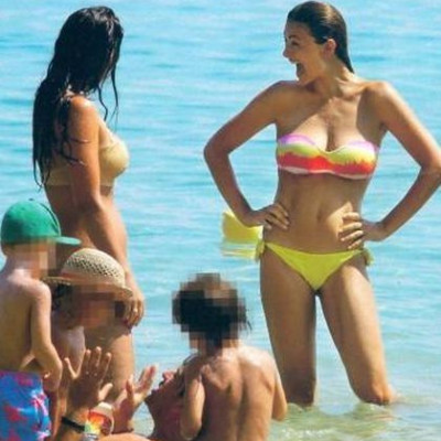 Δέσποινα Καμπούρη: Με νάζι και χαμόγελα στην Σκιάθο