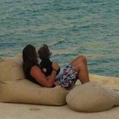 Ο πατέρας, η κόρη και το απέραντο γαλάζιο