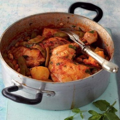 Κοτόπουλο με φασολάκια και αρακά