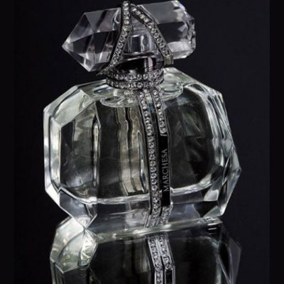 O οίκος Marchesa λανσάρει το πρώτο του άρωμα