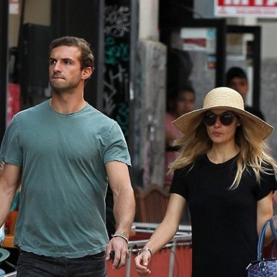 Νιάρχος – Χαρτ: Στη Σπετσοπούλα ο γάμος τους!