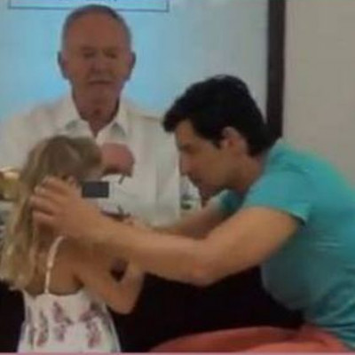 Τα τρυφερά χάδια του Ρουβά στην μικρή Αναστασία!