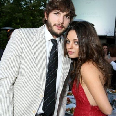 Ashton Kutcher: Ικετεύει την Demi να του δώσει διαζύγιο!