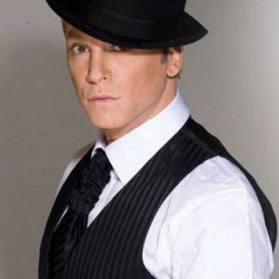 Τάκης Ζαχαράτος: «Δεν μου αρέσει να κρεμάω την προσωπική μου ζωή στα περίπτερα»