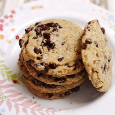 Τραγανά, σοκολατένια μπισκότα σε 5 βήματα