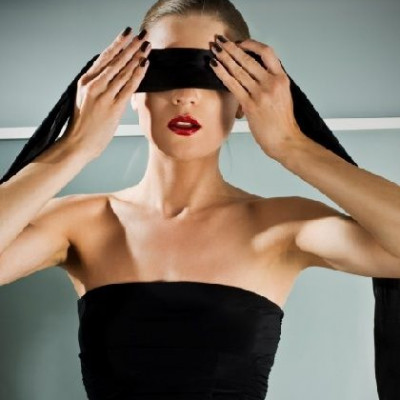 Μάτια ερμητικά κλειστά