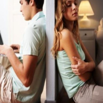 Είχαμε σχέση από απόσταση 7 μήνες. Μου ζήτησε χρόνο αλλά χωρίσαμε. Δεν ένιωσε τίποτα για μένα;