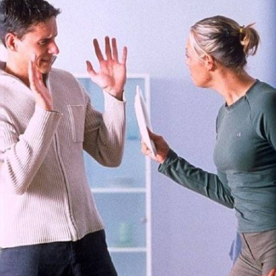 Χώρισα πριν 5 μέρες για ένα θέμα άνευ ουσίας. Δεν απαντά. Πόσο περιθώριο να αφήσω για να ξανακάνω κίνηση;