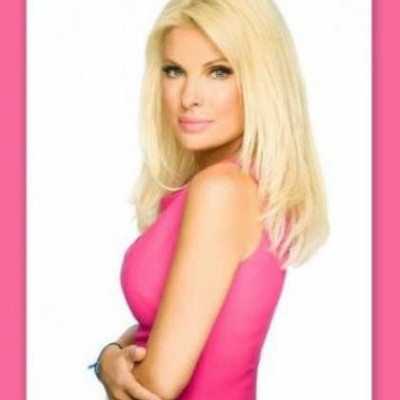 Ελένη Μενεγάκη: Αγκαλίτσες και φιλάκια με τον… Και δεν είναι ο Ματέο! (φωτό)