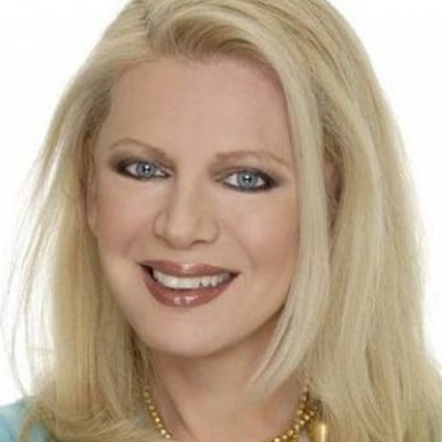 Υποστηρικτής της Χρυσής Αυγής απειλεί την Έλενα Ακρίτα!