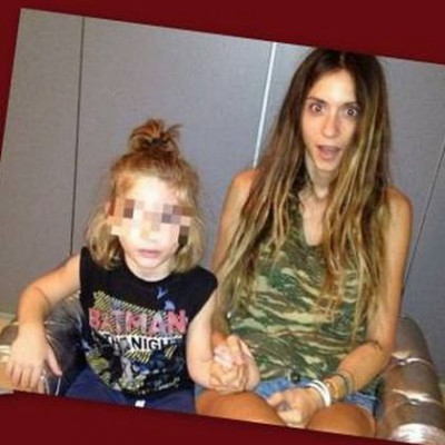 Η Σοφία Καρβέλα παίζει με τον ετεροθαλή αδερφό της, Αντρέα! (φωτό)