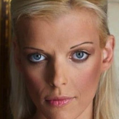 Η Νανά Καραγιάννη είναι ένα άρρωστο κορίτσι. Δεν είναι η Κιμ Καρντάσιαν!