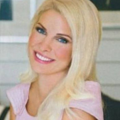 Η Ελένη Μενεγάκη φτιάχνει το ηλεκτρονικό της άλμπουμ, ανέβασε κι άλλες φωτογραφίες