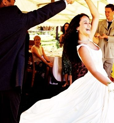 Κάντε είσοδο με ένα άκρως χορευτικό κομμάτι!