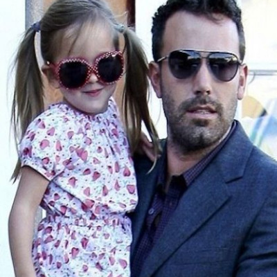 Η Seraphina και ο Ben Affleck αγκαλίτσα!