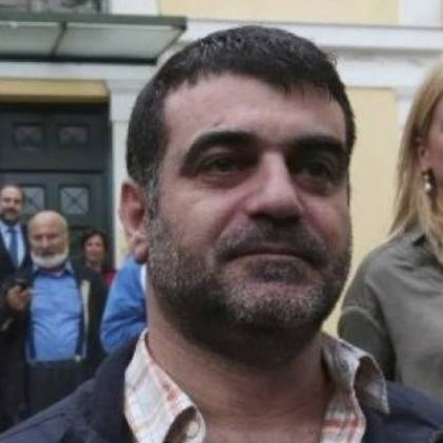 Στο αυτόφωρο ο Κώστας Βαξεβάνης!