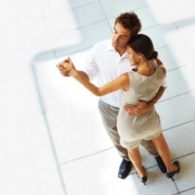 Tι στο καλό σημαίνει η συμπεριφορά του; Νιώθω μπερδεμένη!