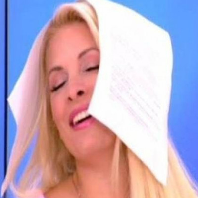 Η γκάφα της Μενεγάκη που της προκάλεσε αναστάτωση!