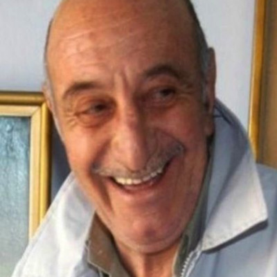 Βίντεο: Ο Κώστας Τσάκωνας σχολιάζει LIVE την... αυτοκτονία του!