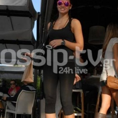 Με τι σέταρε το γυαλί η Μαριάννα Καλλέργη;