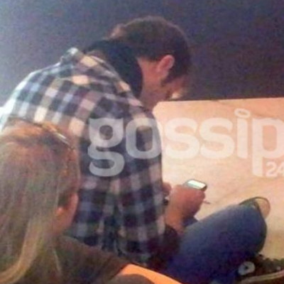 Ποιος γνωστός ηθοποιός ένιωσε σαν στο σπίτι του και έκατσε στο χαλί;