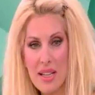 Η Ελένη Μενεγάκη και οι απορίες της για το πουλί