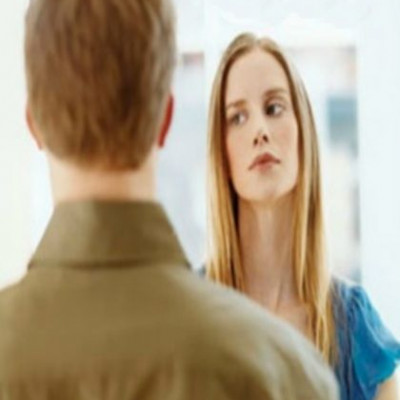 Δε βγάζω άκρη μαζί του. Πότε δείχνει ότι με θέλει πότε χάνεται! Παίζει;