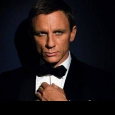 O Ντάνιελ Κρεγκ είναι ο πιο κομψός άντρας για το 2012