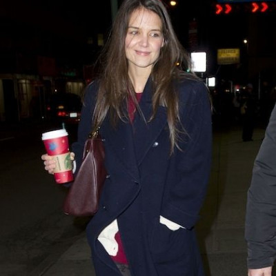 Katie Holmes: χάλια η θεατρική της καριέρα