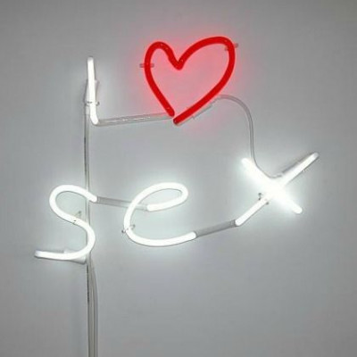 Είμαι 18 και θέλω να κάνω σεξ για πρώτη φορά, αλλά δεν έχω ούτε κοπέλα, ούτε δικό μου σπίτι για να μείνουμε μόνοι. Τι να κάνω;