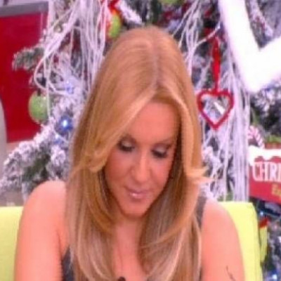 Αποκάλυψη Γερμανού: Οι ερωτικές περιπτύξεις με νεαρό τραγουδιστή στο studio και ο χωρισμός με τον σύντροφό της