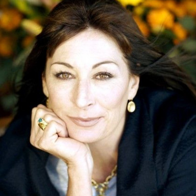 Anjelica Huston: Η απίστευτη μετάλλαξη της πάλαι ποτέ «θεάς» από το botox και τις πλαστικες (φωτος)