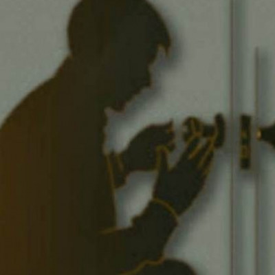 Απίστευτη κoμπίνα από κλειδαρά στη Θεσσαλονίκη - Δείτε τι κάνει