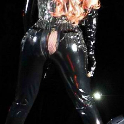 Ατύχημα πάνω στη σκηνή εν ώρα συναυλίας! (φωτό)