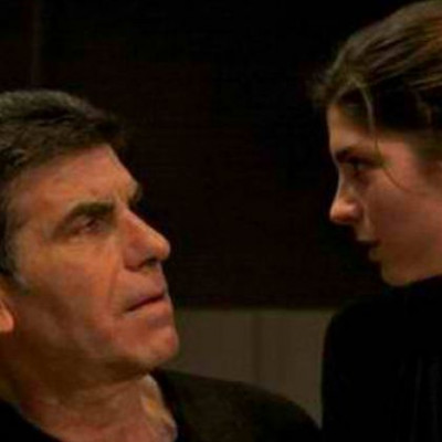 Γιάννης Μπέζος: «Η Ηρώ από την ώρα που θα μπούμε στο θέατρο δεν είναι η κόρη μου, αλλά η ηθοποιός που θα υποδυθεί την Αντιγόνη»