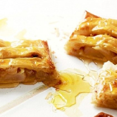 Αχλάδια με τυρί και μέλι