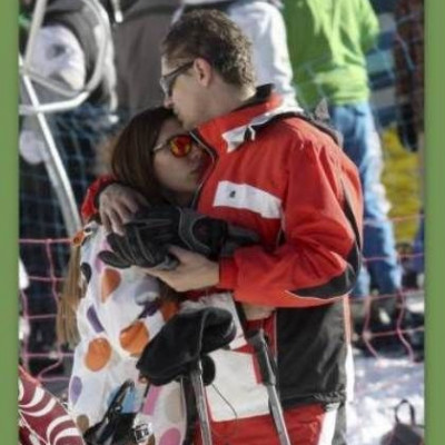 Σρόιτερ-Μπούκη: Αγκαλιές και φιλιά στα χιόνια!