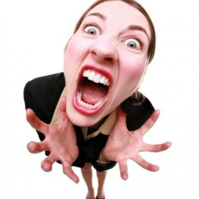 «Μπορεί κάποιες να έχουν 2-3 άντρες ταυτόχρονα και εγώ να είμαι μόνη»;