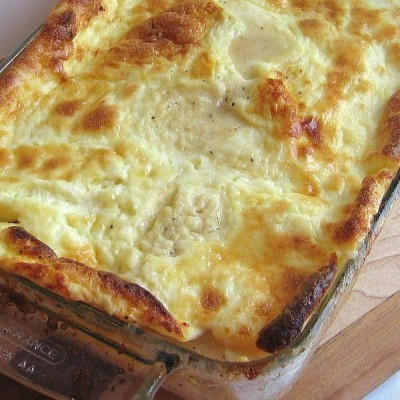 Το τέλειο (και πανεύκολο) σουφλέ με τυριά και γιαούρτι